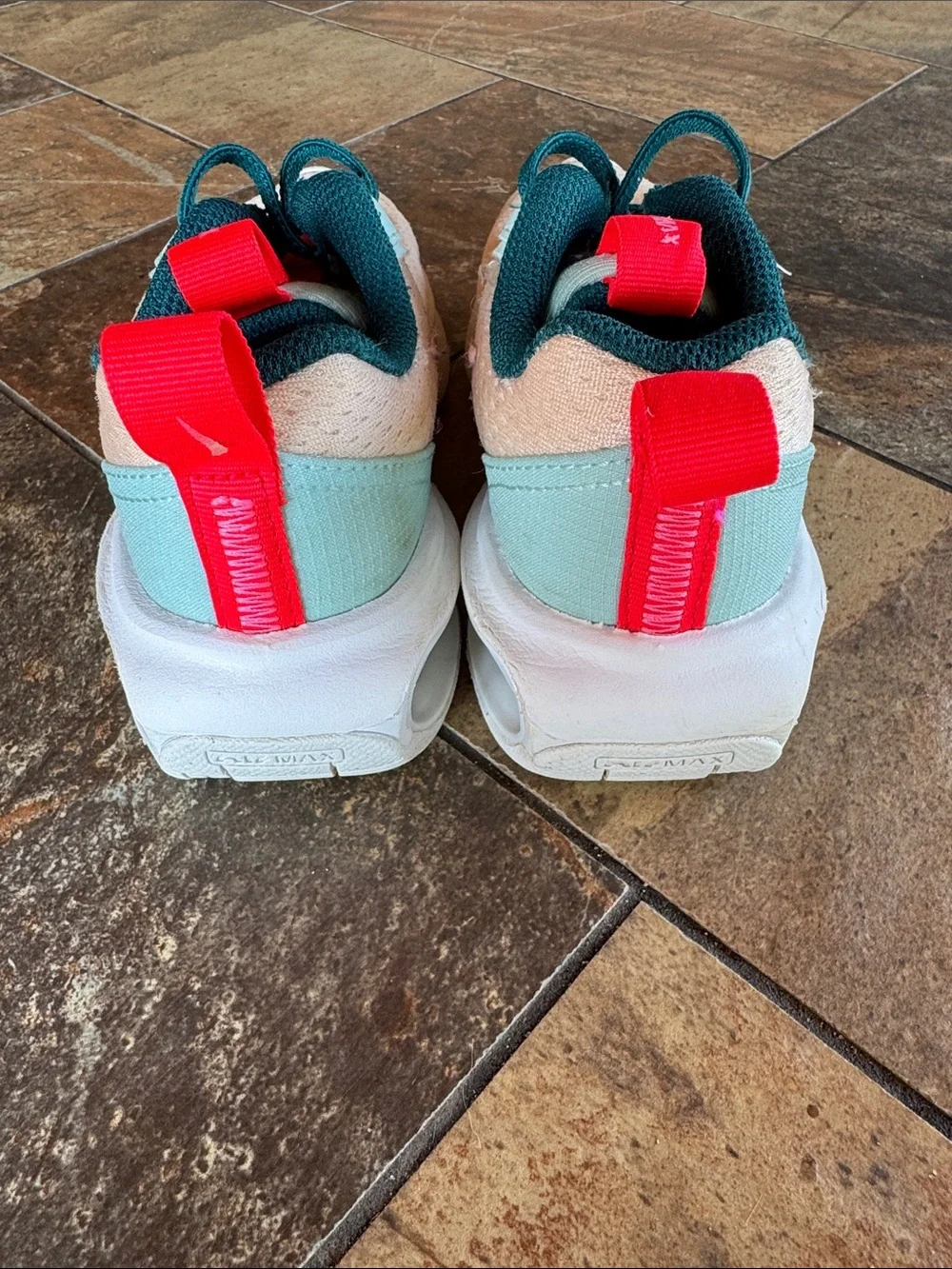 Nike Kids Peach & Teal Lightweight Sneakers (Like New)